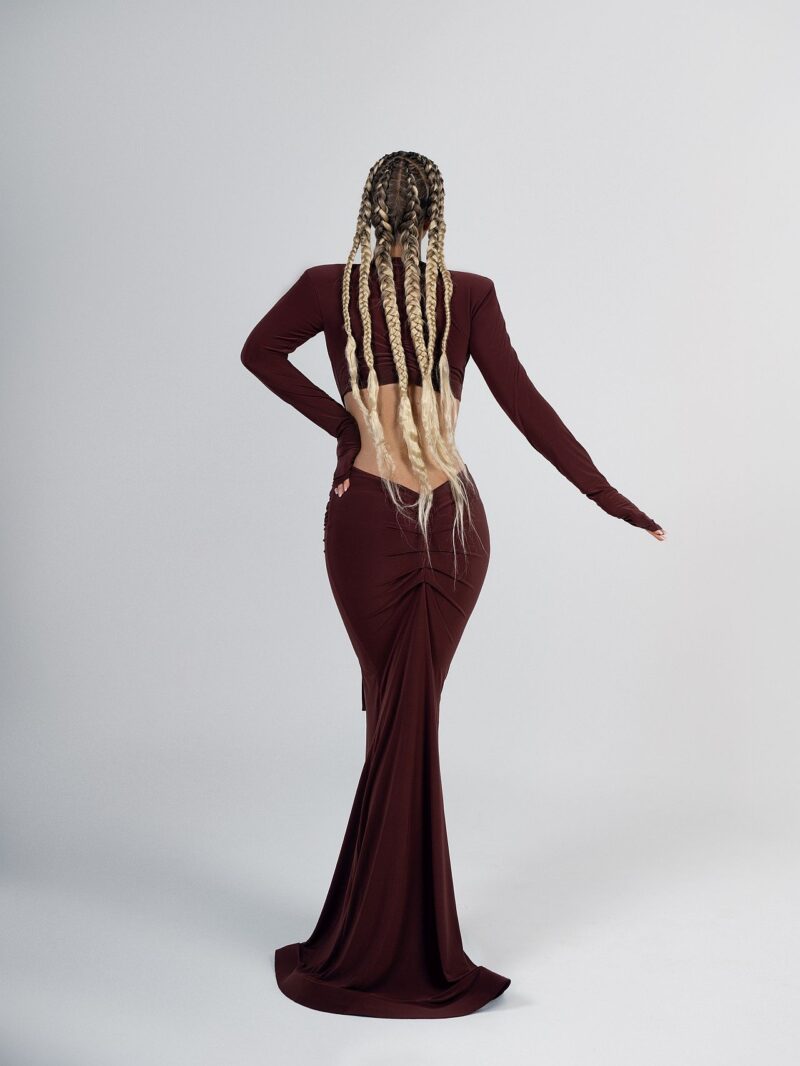 Ivana 4 b insta size